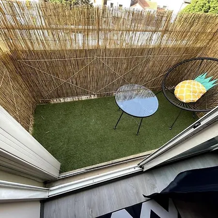 Superbe Avec Parking Gratuit Sur Place Apartment